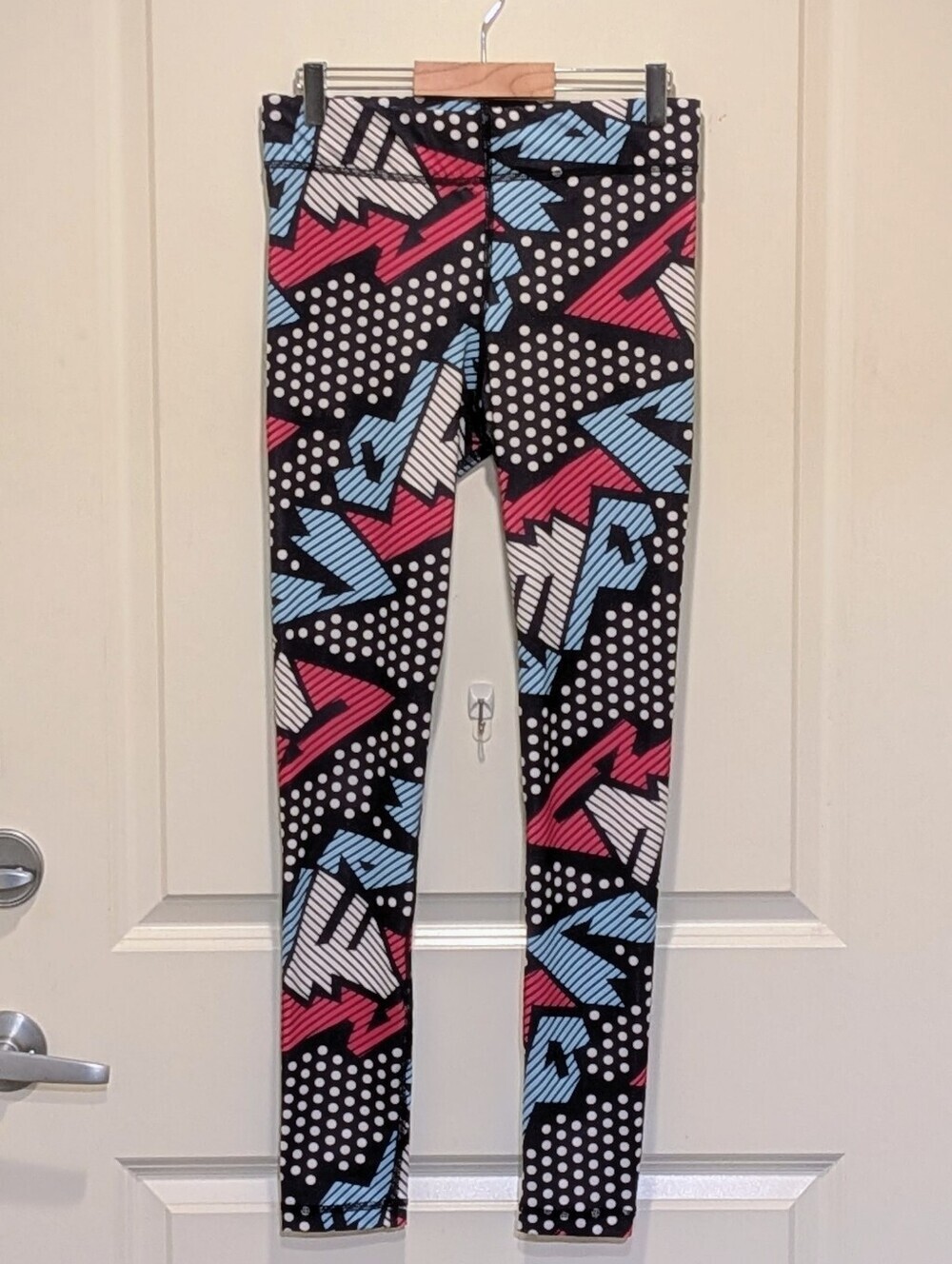 EUC Pattik S Black White Blue and Pink Graphic Pattern Stretch Leggings